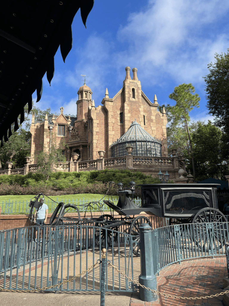 haunted mansion magic kingdom