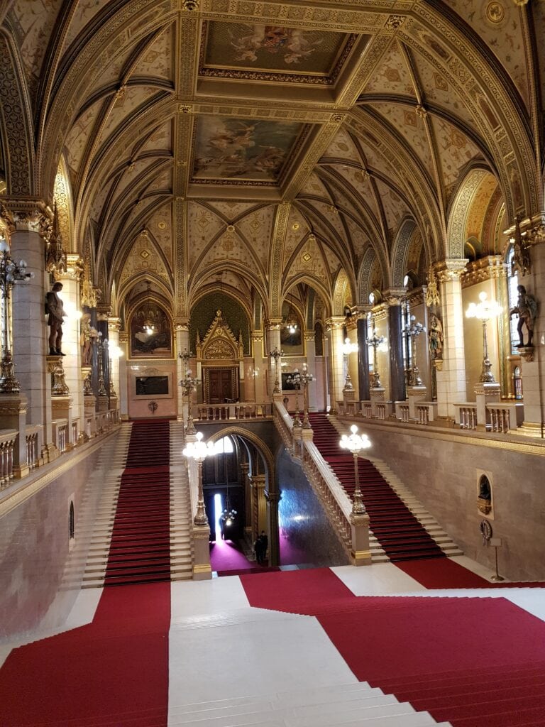 interieur parlement budapest