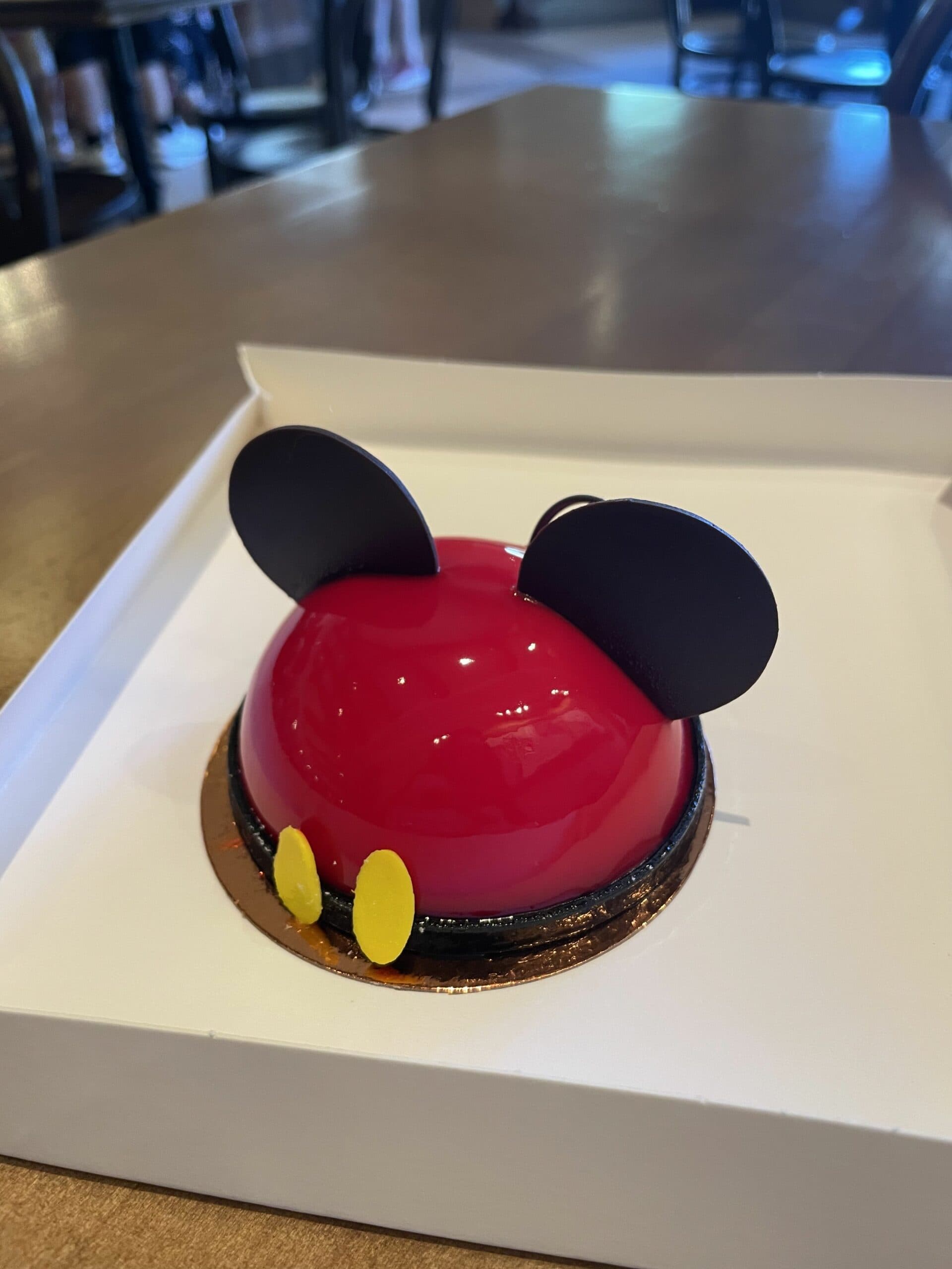 mickey cake amorette patisserie scaled