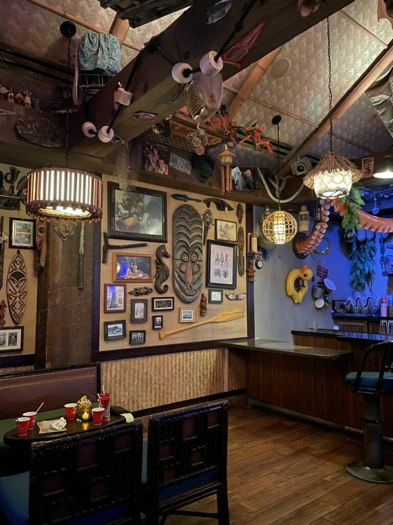 Bar Sam's Grog Grotto à Walt Disney World (hôtel Polynesian)
