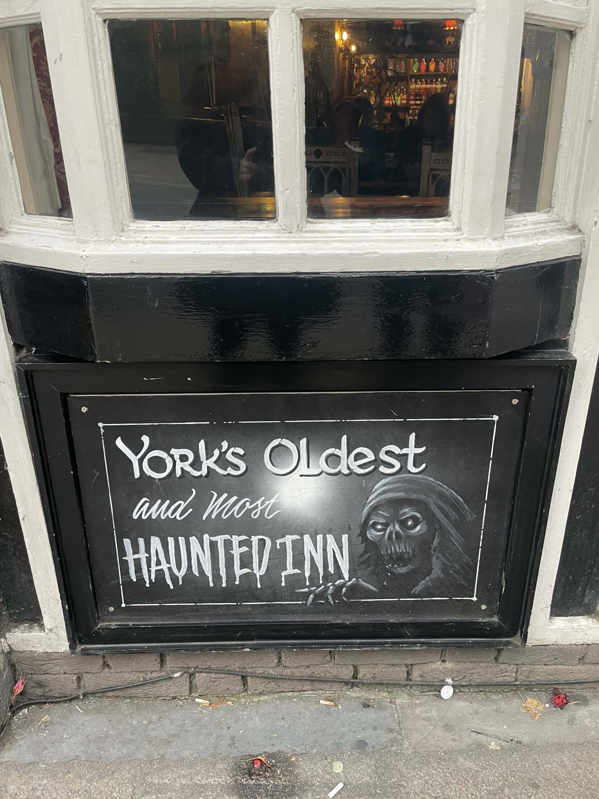 golden fleece pub haunted scaled