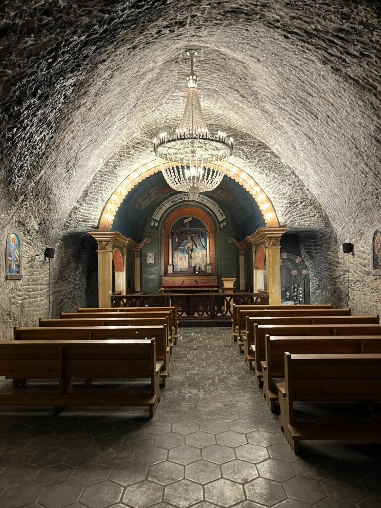 Petite chapelle dans la mine de sel de Wieliczka